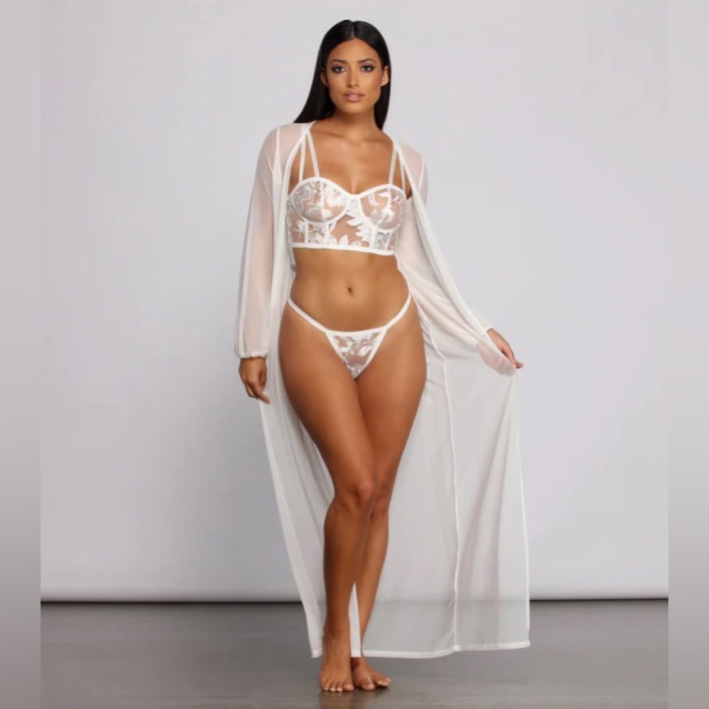 Windsor Sheer White Trench Robe